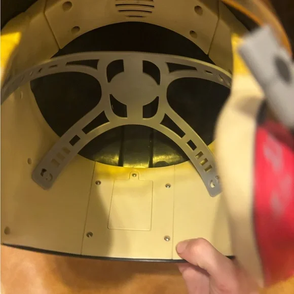 NEW Disney Parks Star Wars Galaxy's Edge Black Poe X-Wing Pilot Helmet W/Sounds - Picture 8 of 11